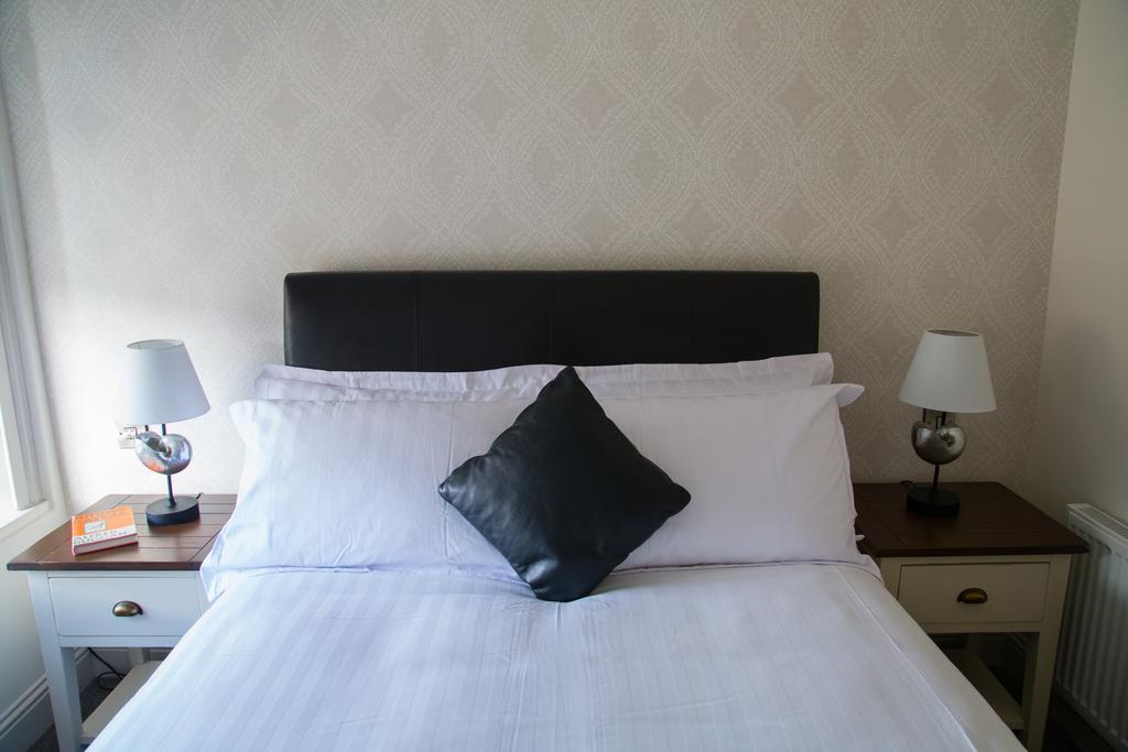 Armorica Hotel Oranmore Exterior photo